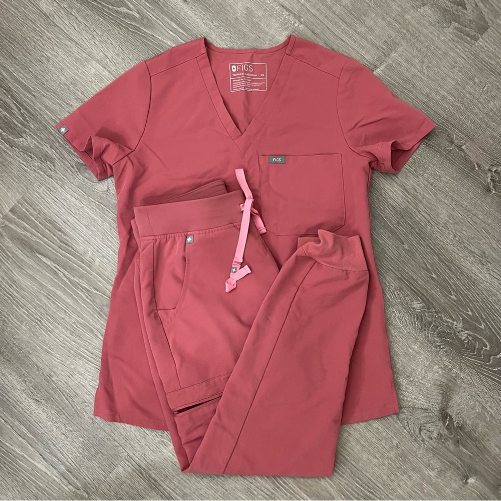 FIGS scrubs - BCA QUARTZ